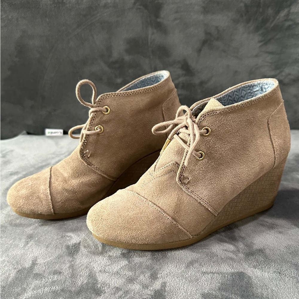 TOMS Women's Tan Suede Wedge Ankle Boots